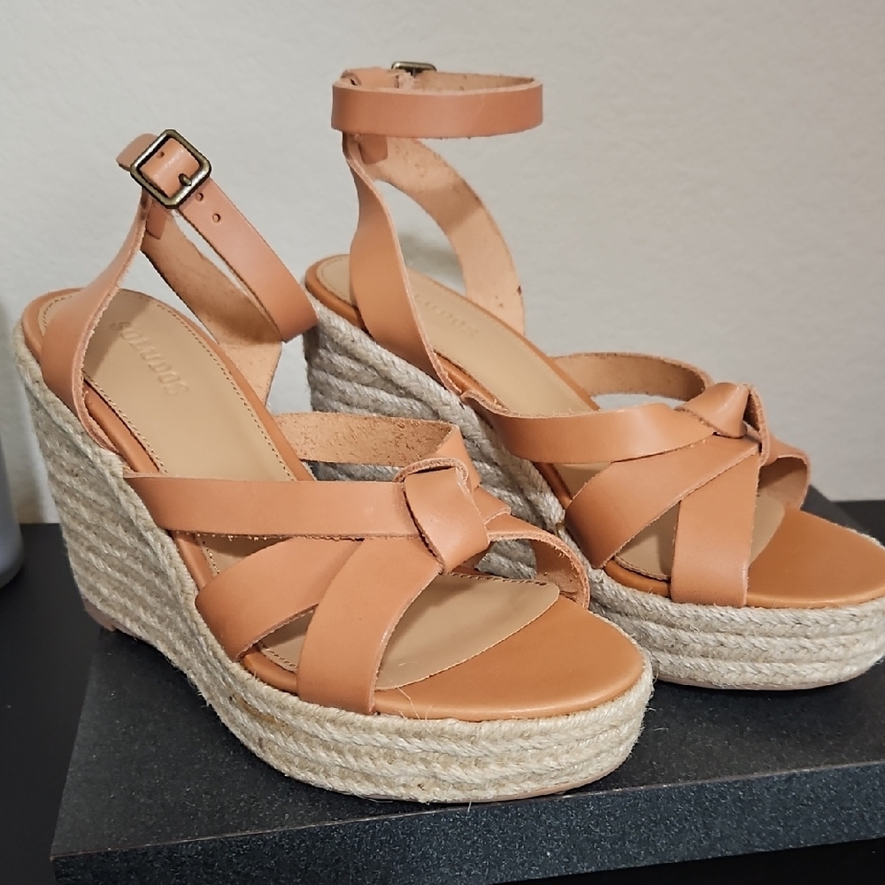 Women's Tan Wedge Sandals